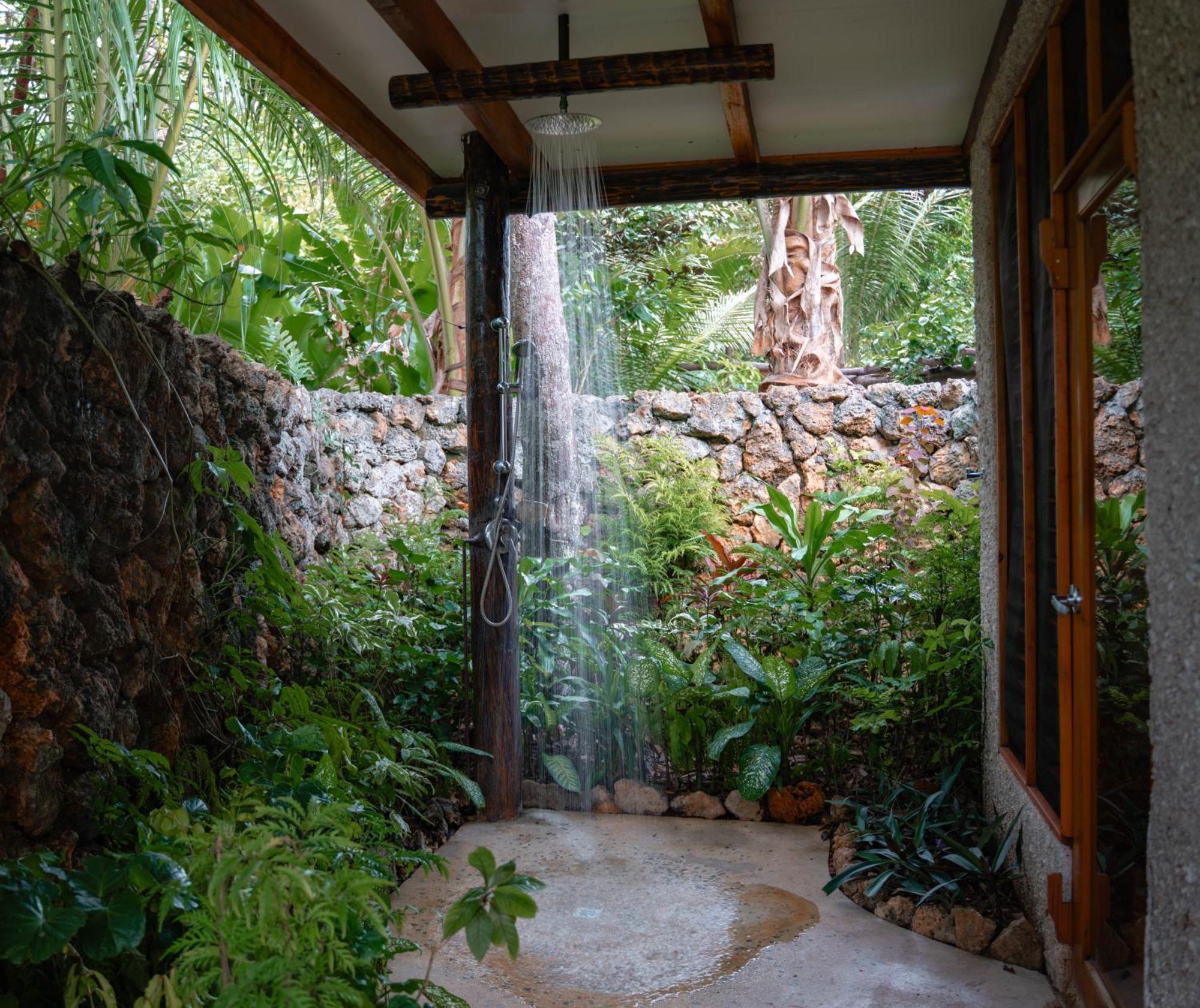 סאבוסאבו Savasi Island Resort מראה חיצוני תמונה